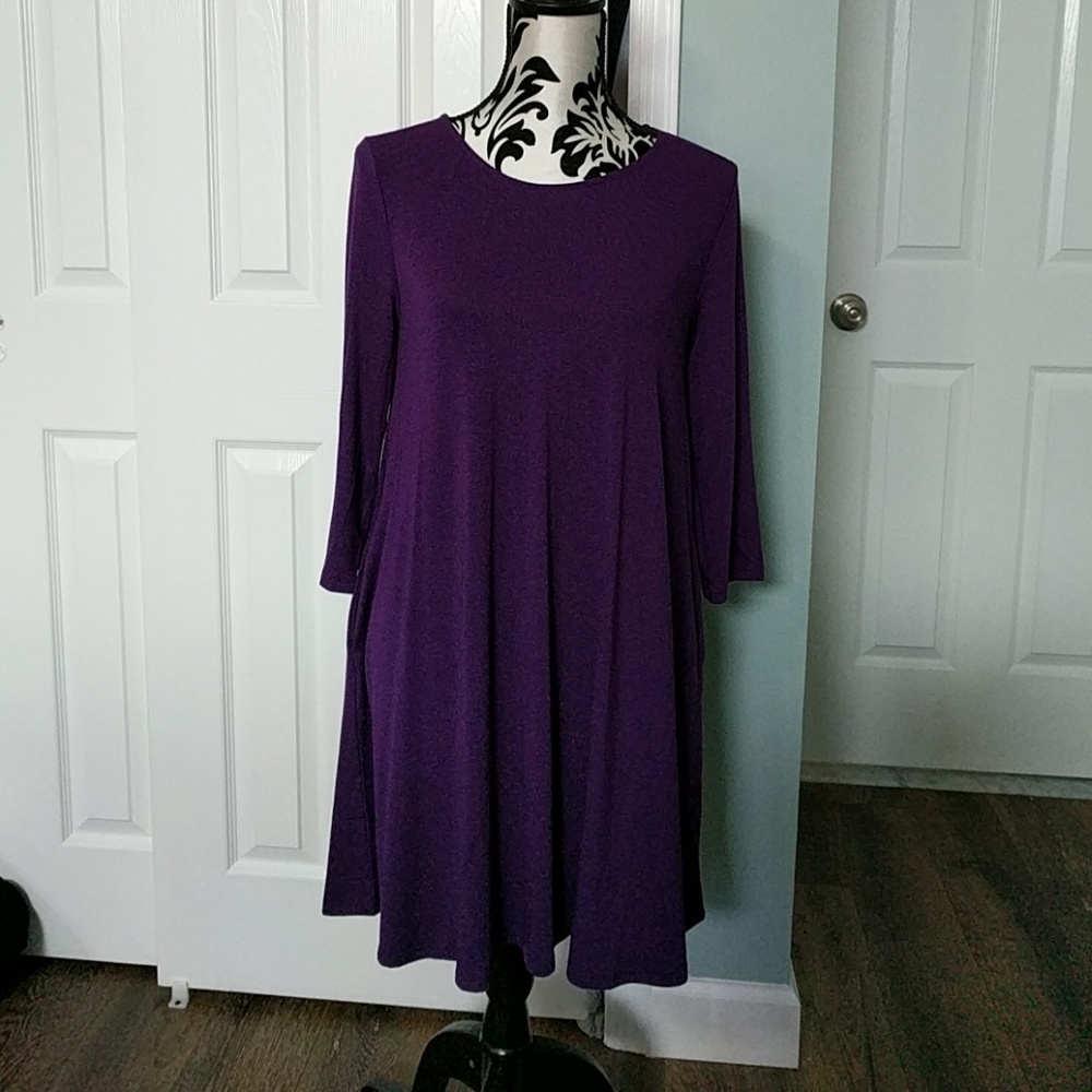 Flowy long sleeves dress